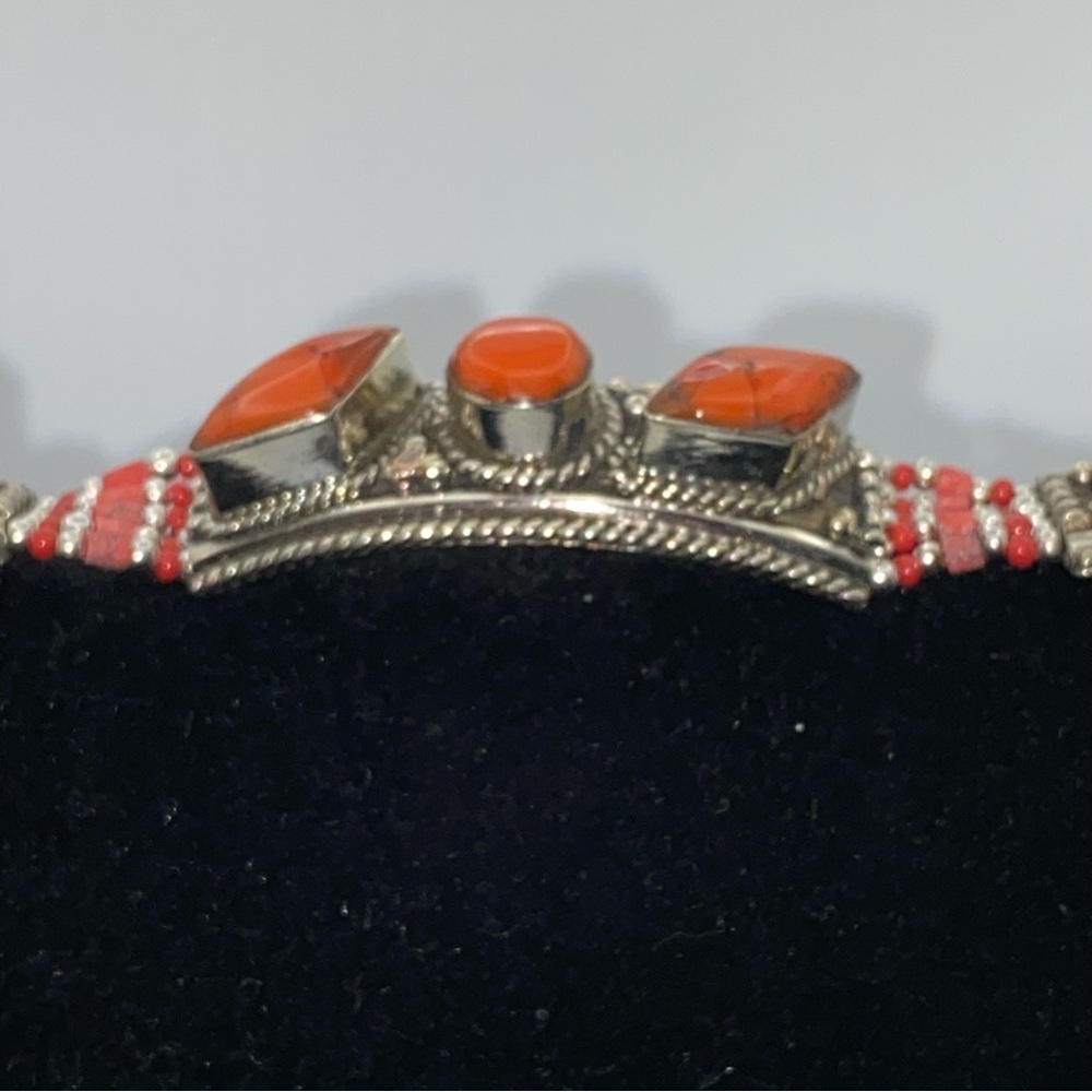 Tibetan gemstone bracelet - Picture 10 of 16